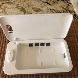 Sharper Image White phone Sanitizer Device UV zone cleaner with cord